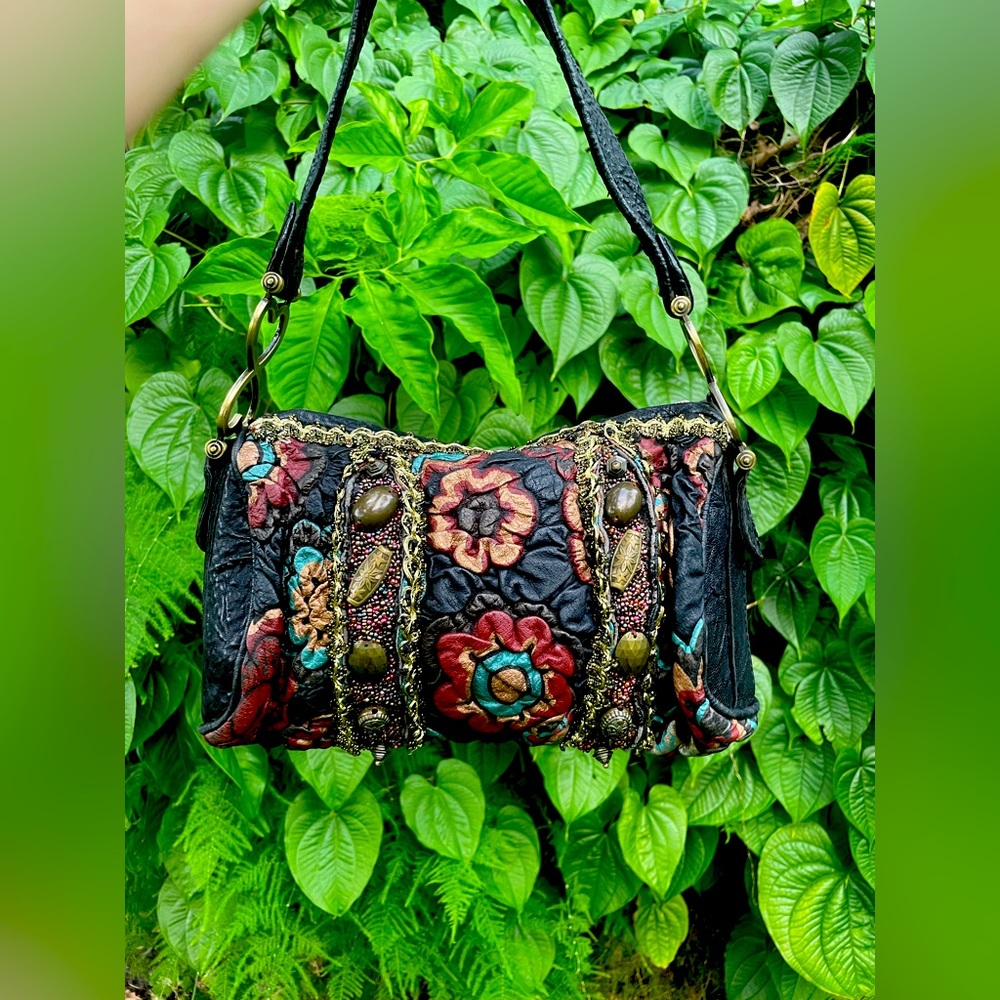 Mary Frances Designer bag 👜 - Picture 3 of 6